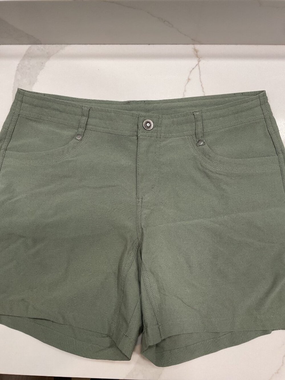 Kuhl Trekr Shorts 5.5 Inseam Army Green Women's Size 10 Hiking Outdoors